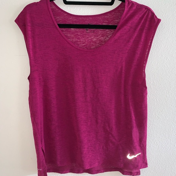Nike Cap Sleeve Workout T-shirt - Picture 2 of 4